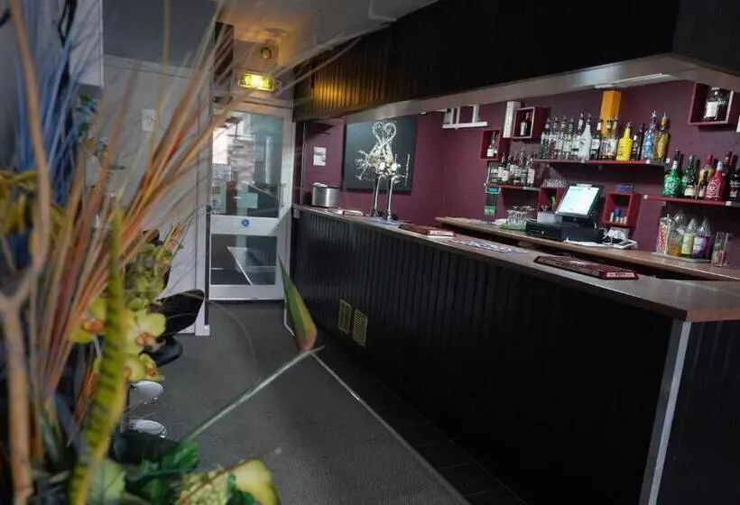 فندق The Rollason