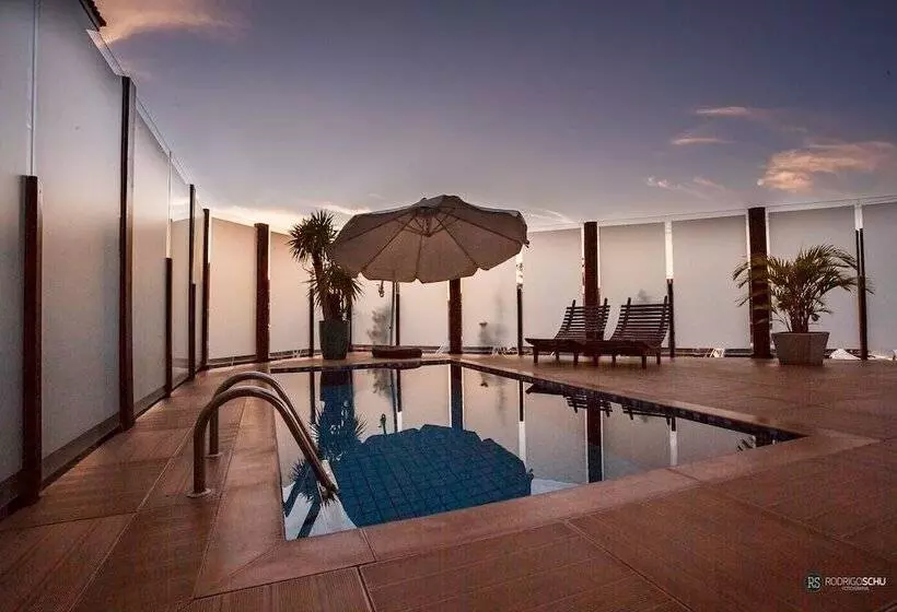 ホテル Tonello Business