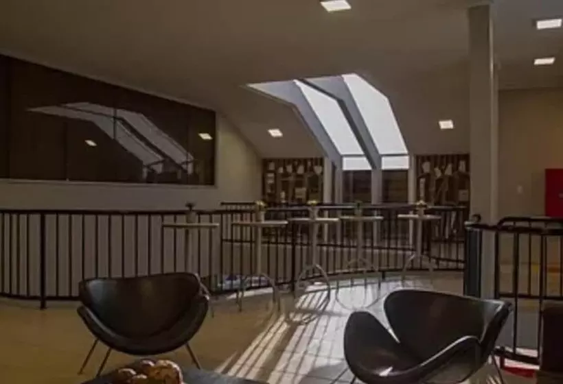 ホテル Tonello Business