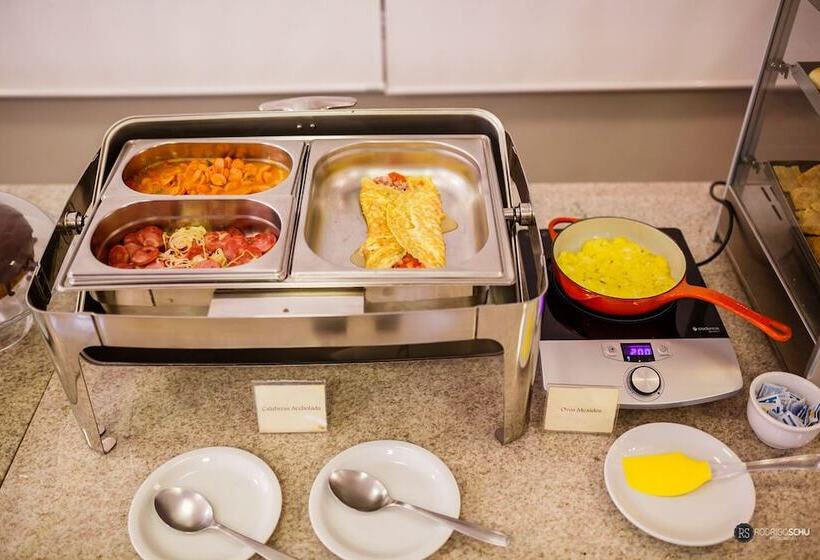 Отель Tonello Business