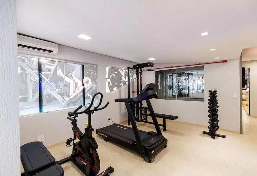 ホテル Tonello Business