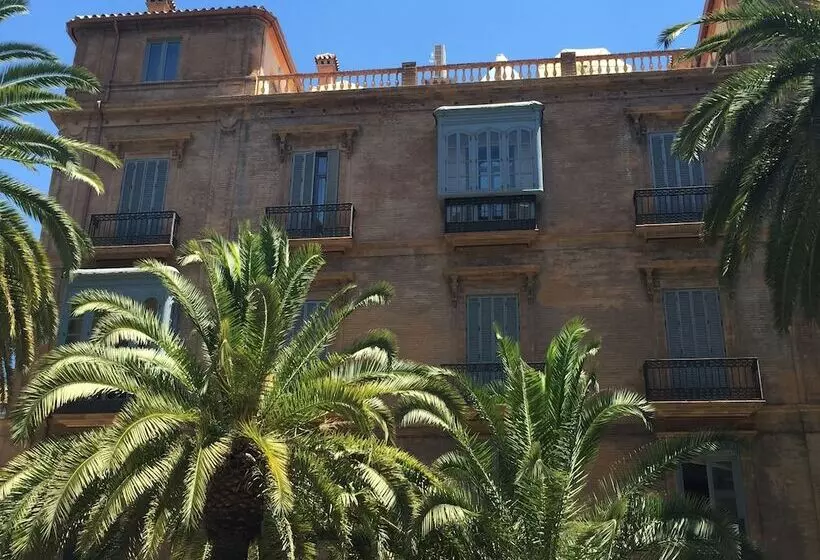 Life Apartments Alameda Colón