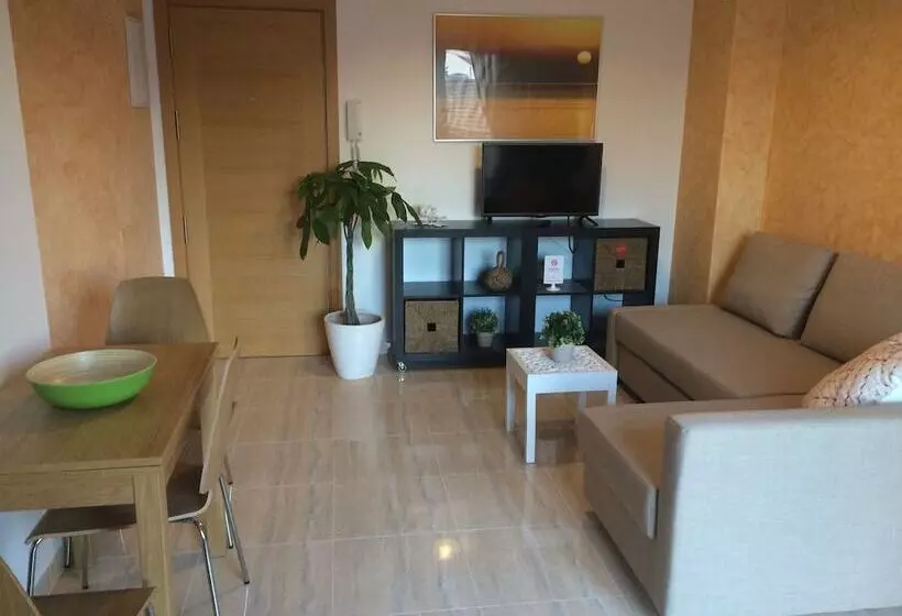 Life Apartments Alameda Colón