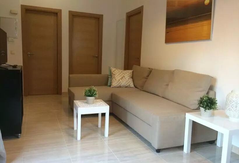 Life Apartments Alameda Colón