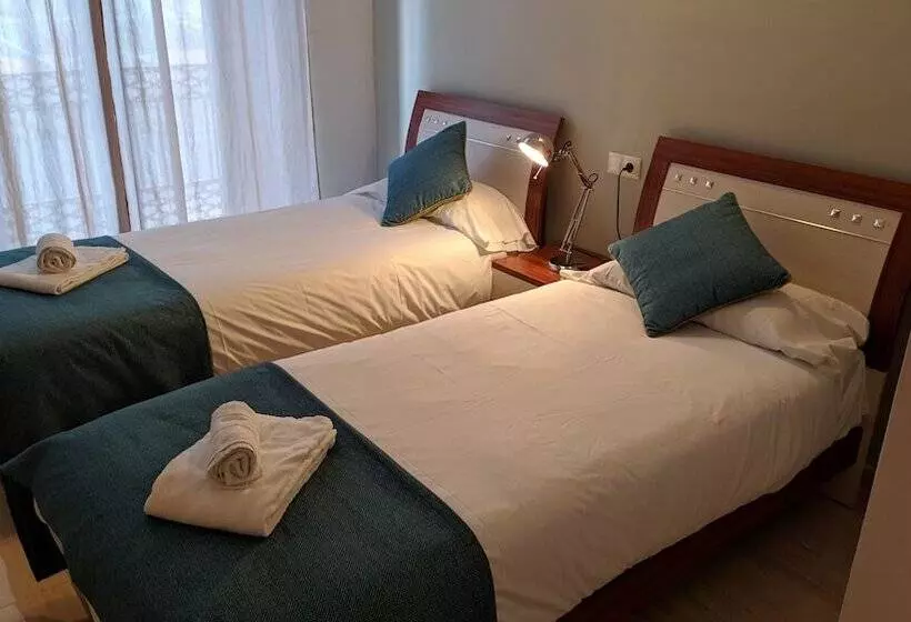 Life Apartments Alameda Colón