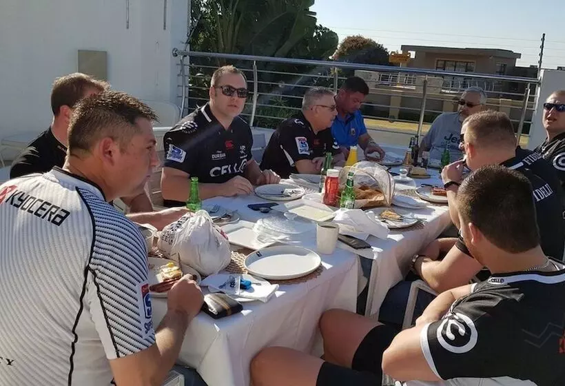 פנסיון Tariman Inn