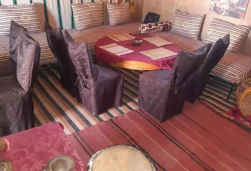 Aamiaismajoitus (B&B) Camp Mhamid Sahara Tours