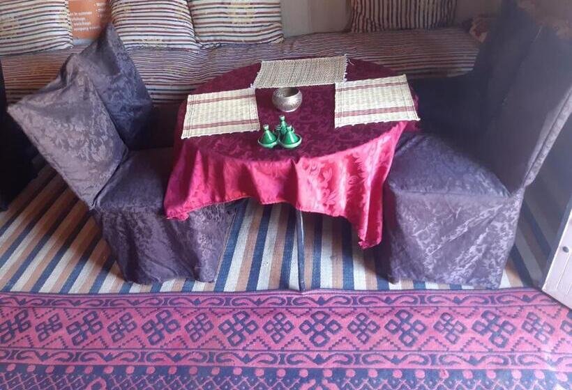 تختخواب و صبحانه Camp Mhamid Sahara Tours