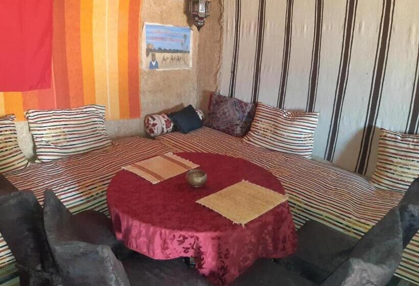 تختخواب و صبحانه Camp Mhamid Sahara Tours