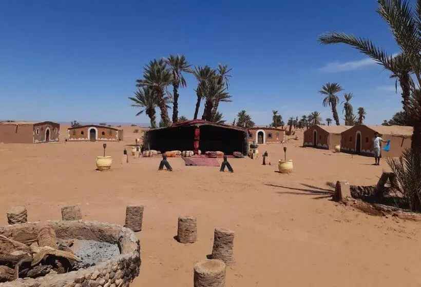 Aamiaismajoitus (B&B) Camp Mhamid Sahara Tours