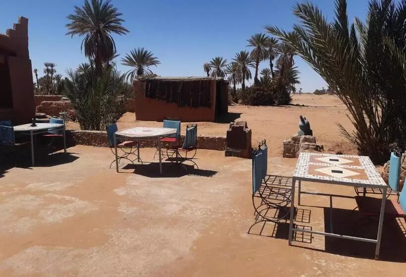 Aamiaismajoitus (B&B) Camp Mhamid Sahara Tours