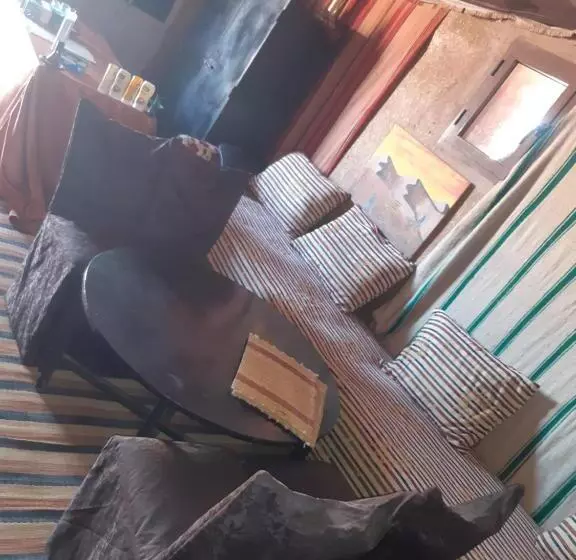 Aamiaismajoitus (B&B) Camp Mhamid Sahara Tours