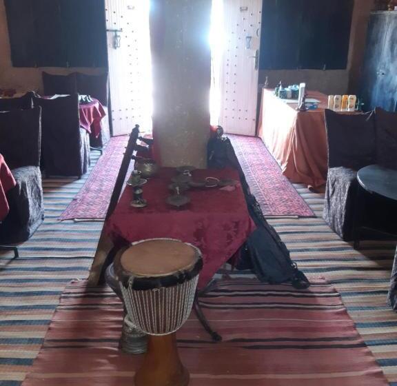 تختخواب و صبحانه Camp Mhamid Sahara Tours