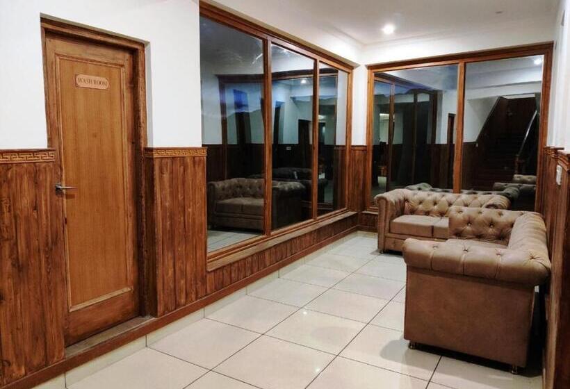 Hotell The Holiday Home