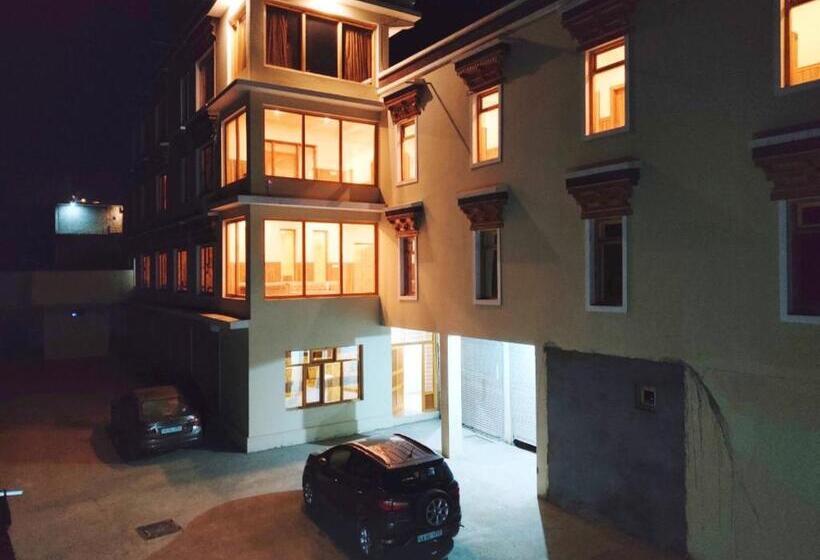 Hotell The Holiday Home