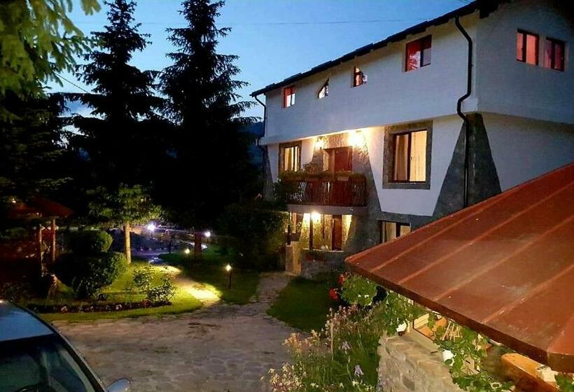 膳宿费 Vila Karina