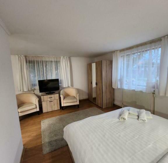 膳宿费 Vila Karina