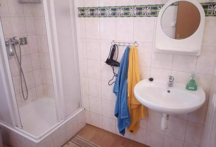 ユースホステル Havranův Dům Suchohrdly