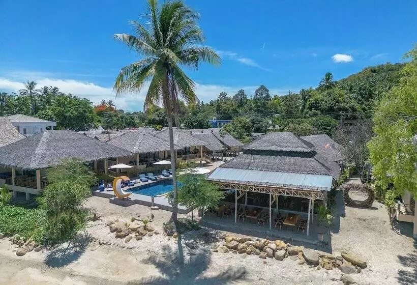 Hotelli Absolute Beachfront Villas