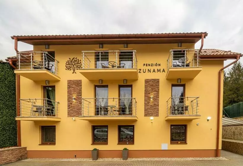 Majatalo Penzión Zunama