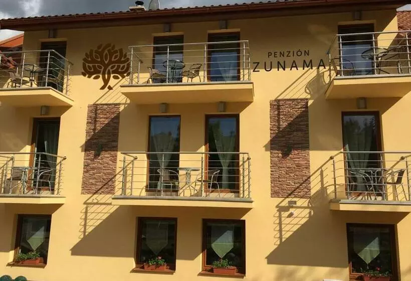 Majatalo Penzión Zunama