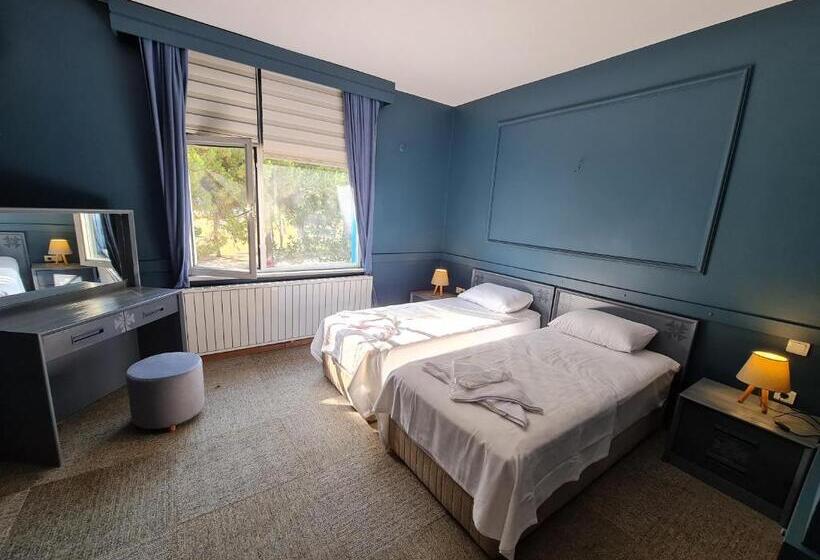 Sporköy Hotel & Beach Club