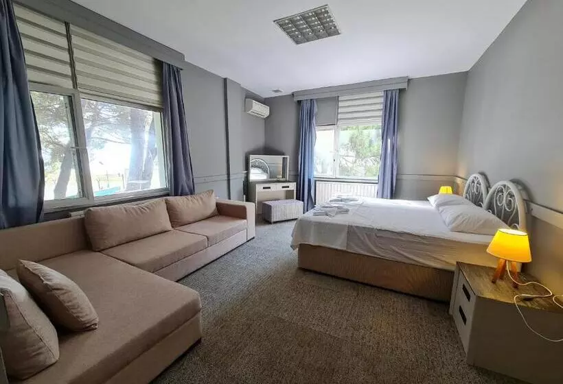 Sporköy Hotel & Beach Club