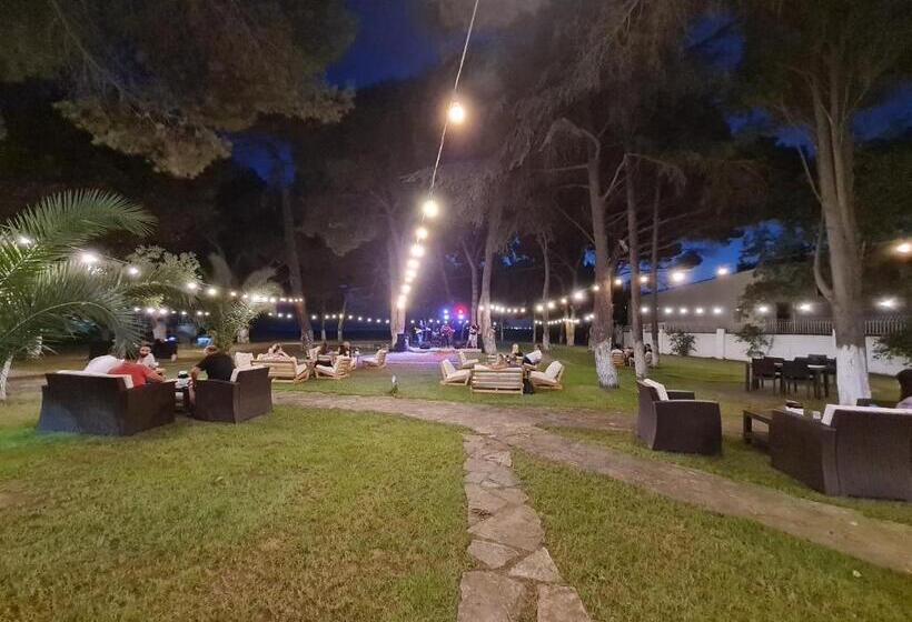 Sporköy Hotel & Beach Club