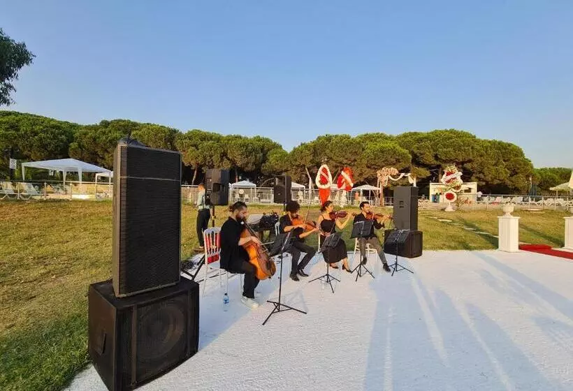 Sporköy Hotel & Beach Club