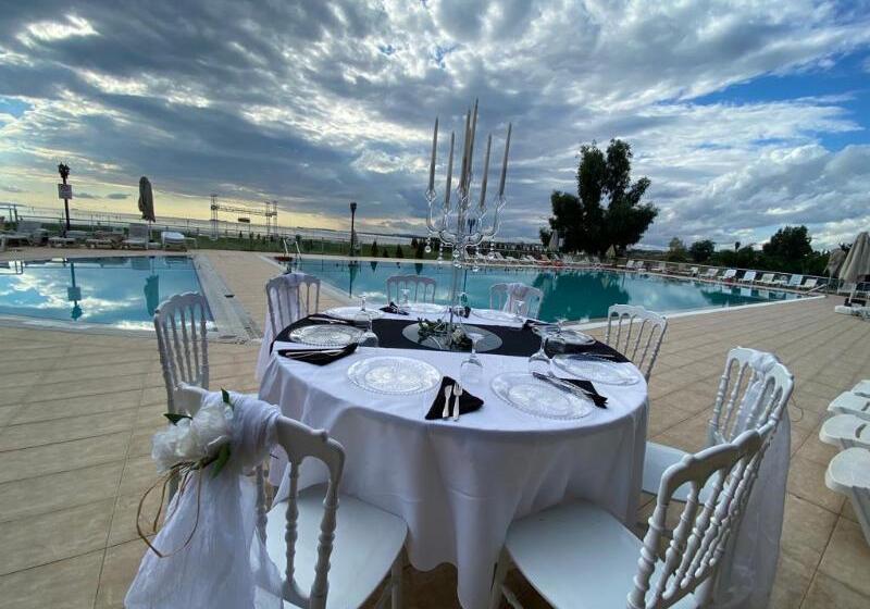 Sporköy Hotel & Beach Club