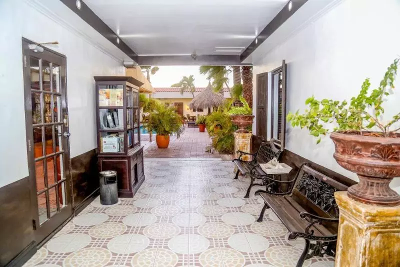 تختخواب و صبحانه Arubiana Inn