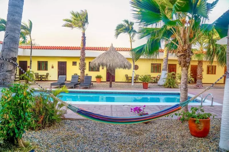 تختخواب و صبحانه Arubiana Inn