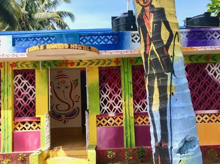 Bricks And Bamboo Hostel