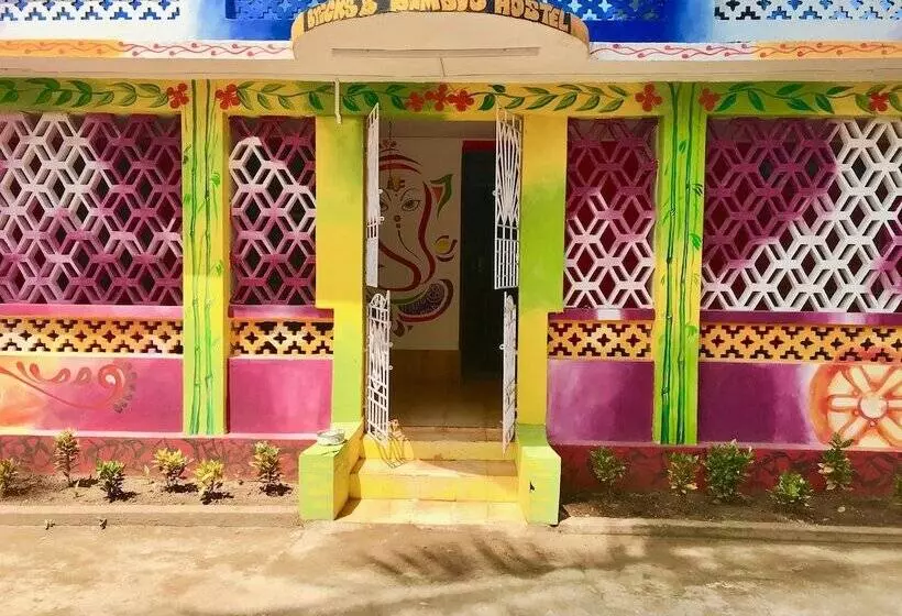 Bricks And Bamboo Hostel