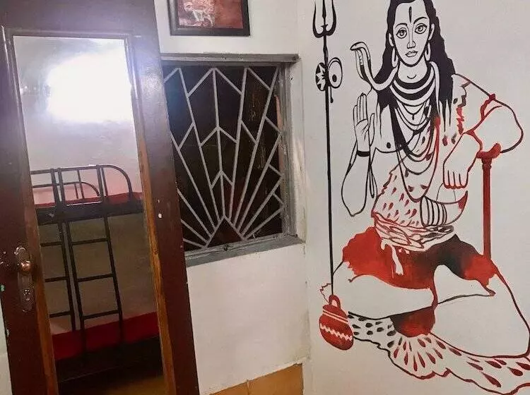 Bricks And Bamboo Hostel