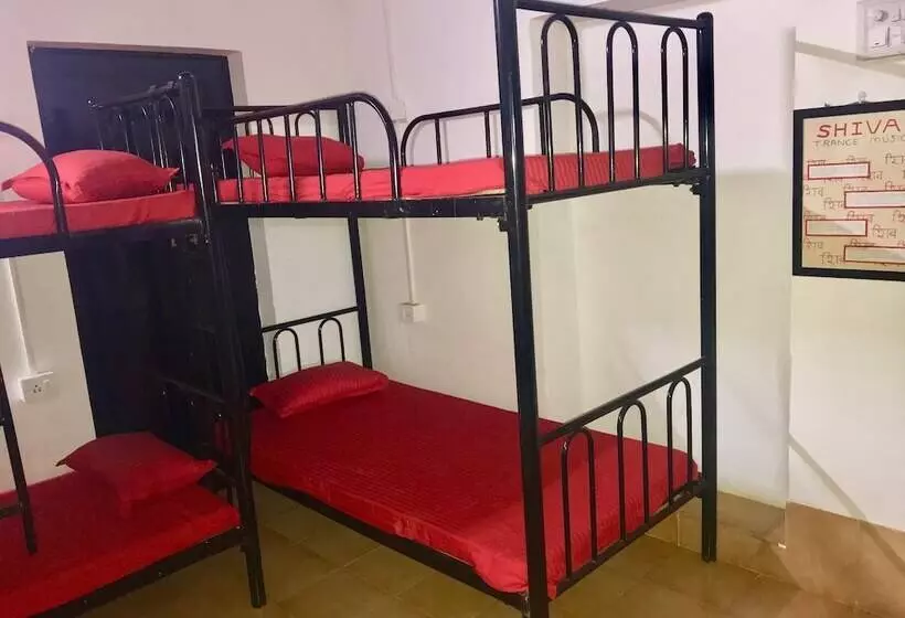 Bricks And Bamboo Hostel