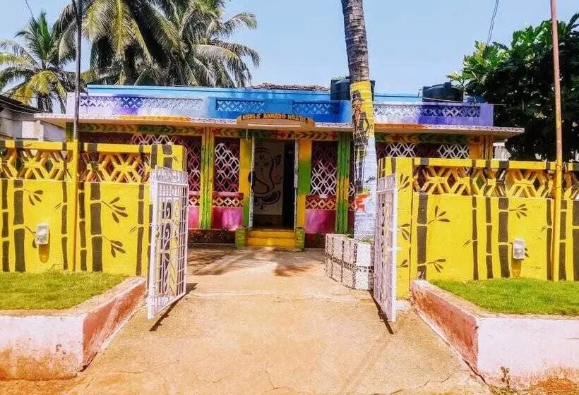 Bricks And Bamboo Hostel