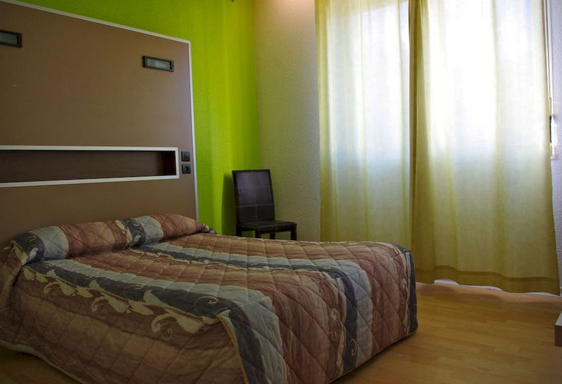 בית מלון כפרי Contact  Belalp