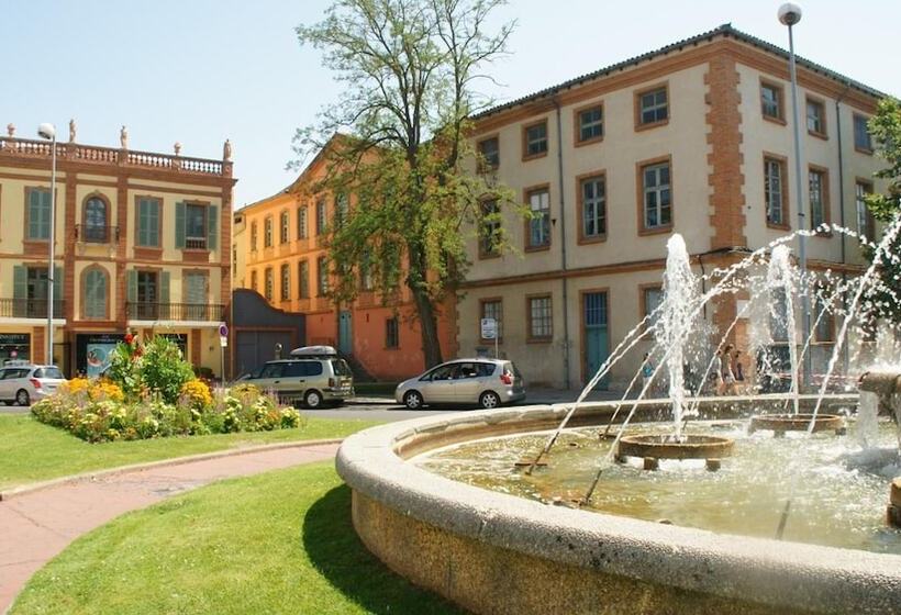 Brit Hotel Confort Montauban