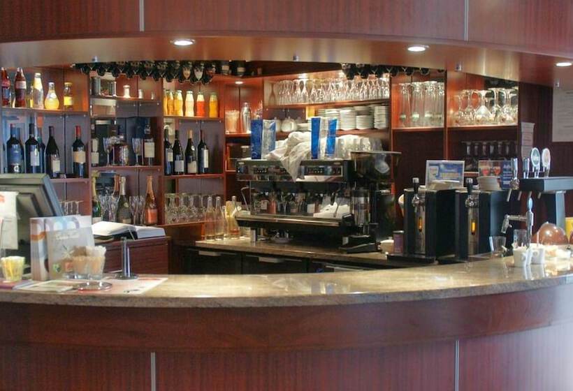 Brit Hotel Confort Montauban