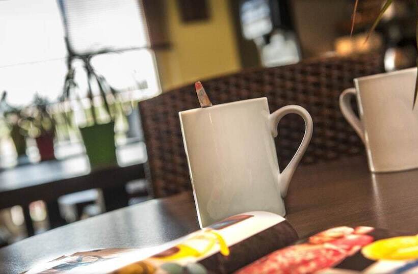 Brit Hotel Confort Montauban