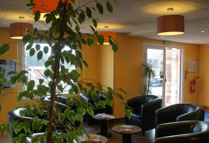 Brit Hotel Confort Montauban