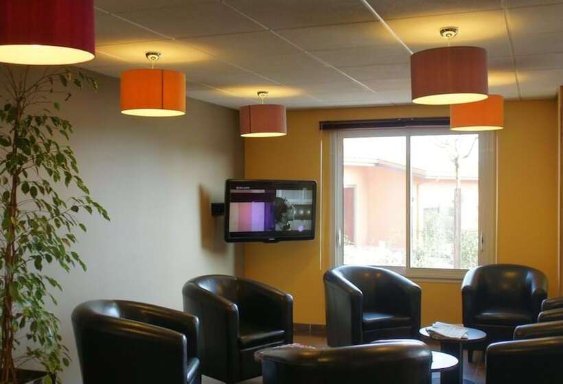 Brit Hotel Confort Montauban