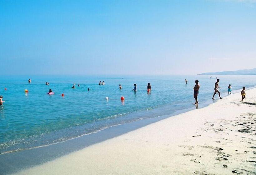 בית מלון כפרי Camping Village Li Nibari