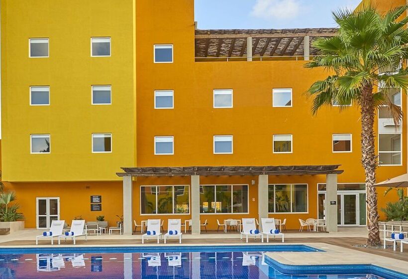Hotel City Express Suites By Marriott Cabo San Lucas