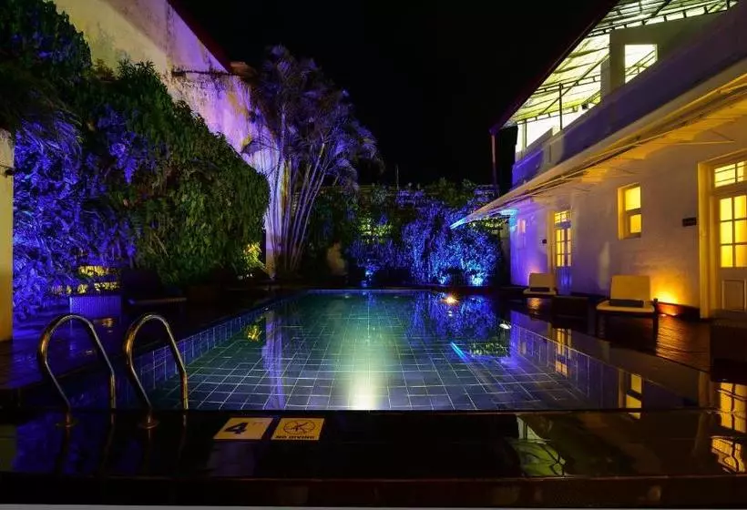 Szálloda Deco On 44