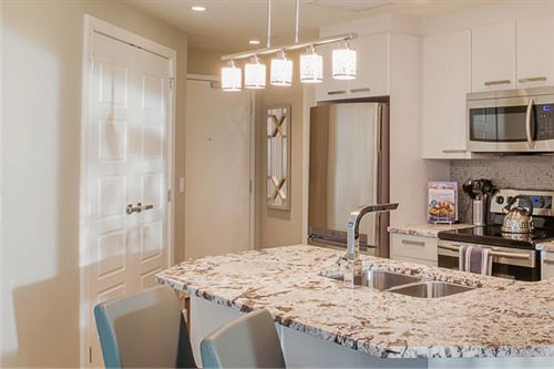 בית מלון כפרי Executive Suites By Roseman - Keynote Towers