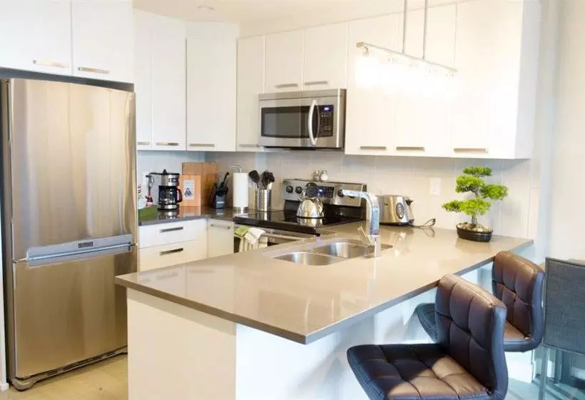 בית מלון כפרי Executive Suites By Roseman - Keynote Towers