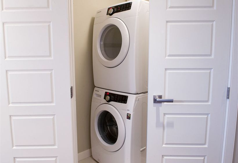 בית מלון כפרי Executive Suites By Roseman - Keynote Towers