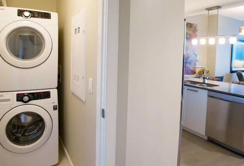 בית מלון כפרי Executive Suites By Roseman - Keynote Towers